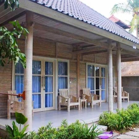 Отель Vista Huts Lembongan Экстерьер фото