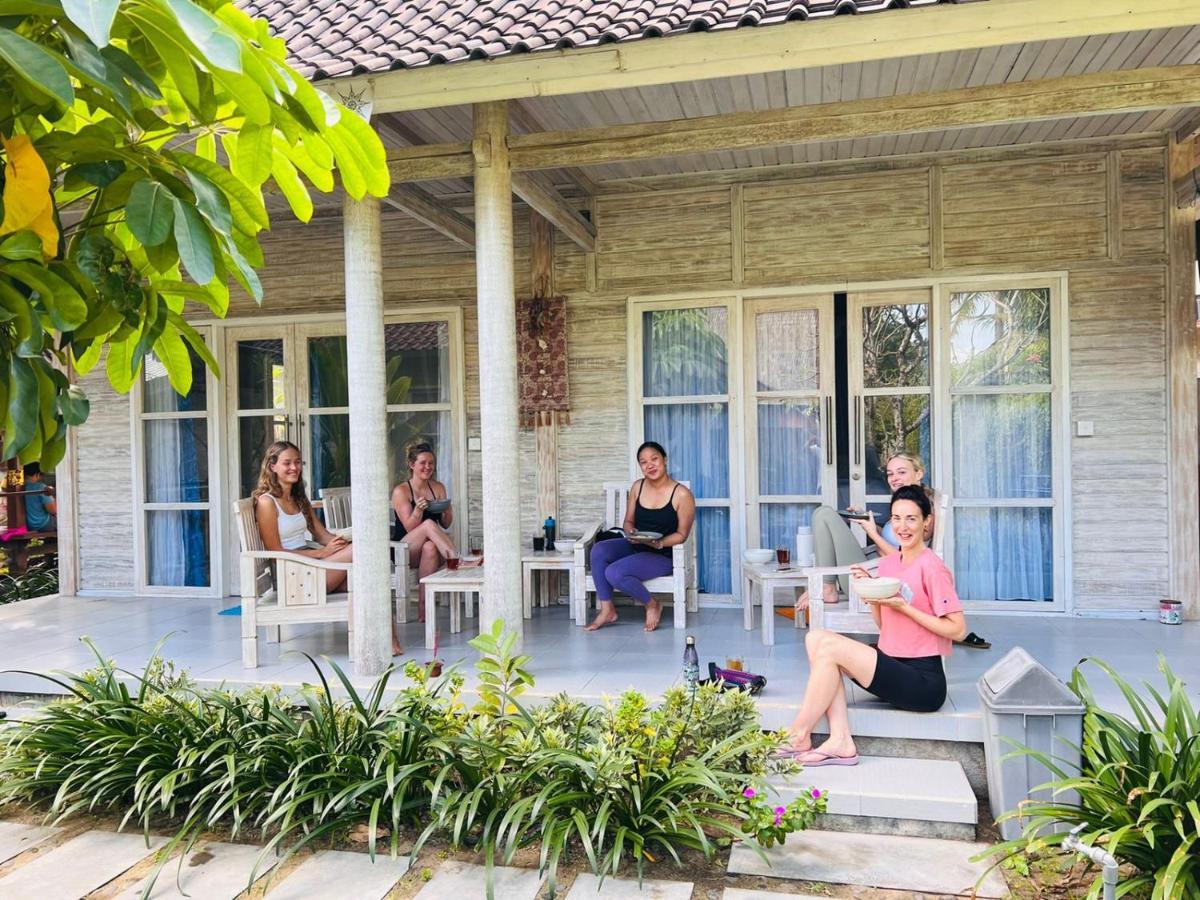 Отель Vista Huts Lembongan Экстерьер фото