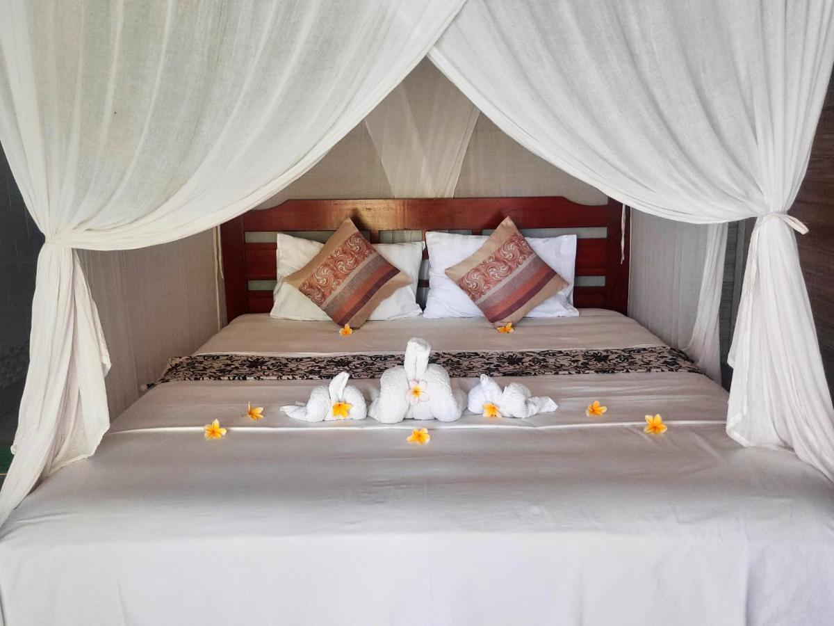 Отель Vista Huts Lembongan Экстерьер фото