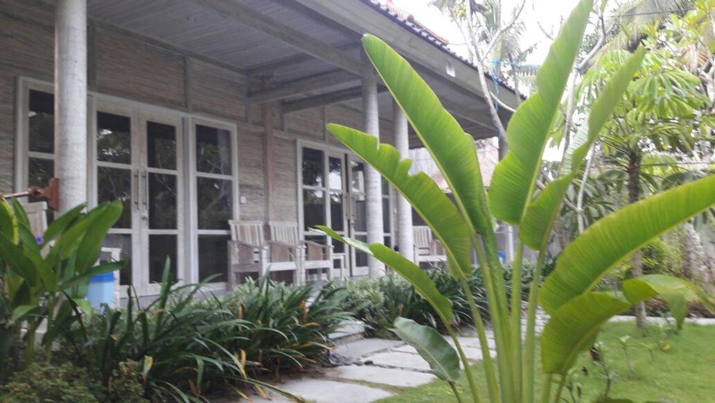 Отель Vista Huts Lembongan Экстерьер фото