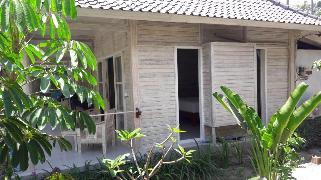 Отель Vista Huts Lembongan Экстерьер фото