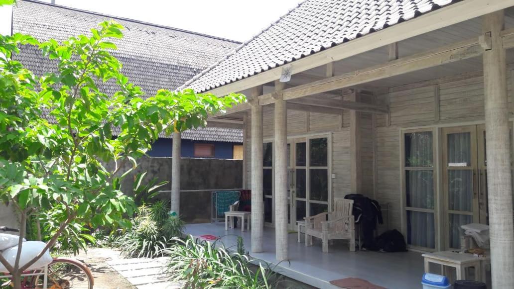 Отель Vista Huts Lembongan Экстерьер фото