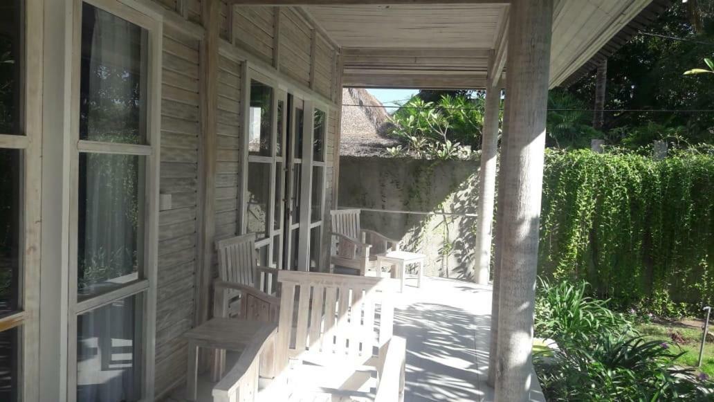 Отель Vista Huts Lembongan Экстерьер фото
