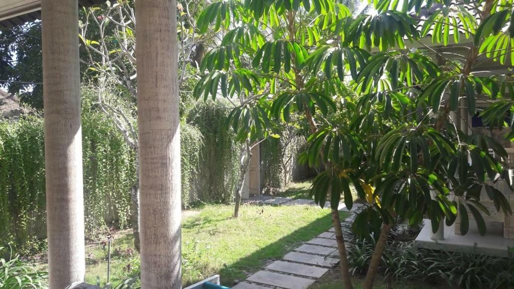 Отель Vista Huts Lembongan Экстерьер фото