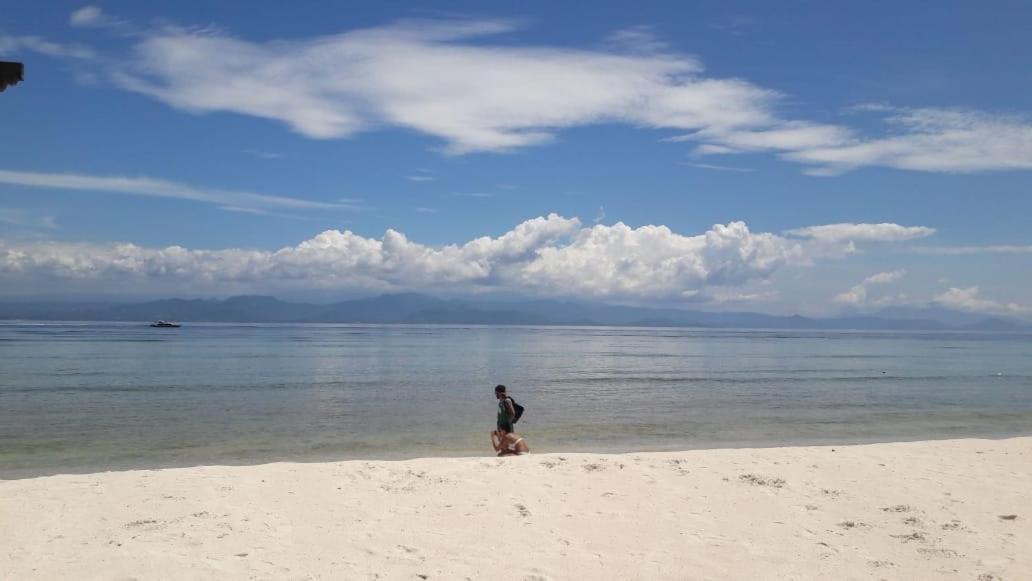 Отель Vista Huts Lembongan Экстерьер фото