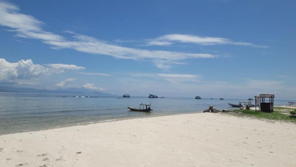 Отель Vista Huts Lembongan Экстерьер фото